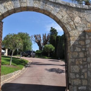 Entrée De La Villa Privée à Cannes