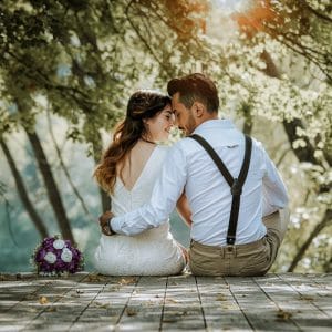 Couple romantique pendant séance photo