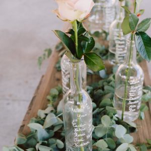 Plan de table en fleurs pour mariage élégant
