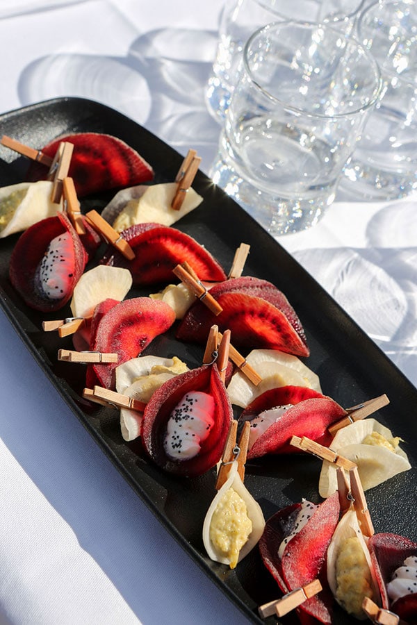 Cocktail de produits locaux bordelais pour un mariage dans un château