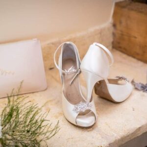 Chaussures Blanches De Mariée Avec Strass