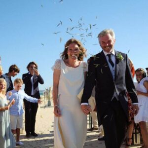 Couple Heureux Après La Cérémonie, Avec NOCES DU MONDE, Wedding Planner Au Cap Ferret