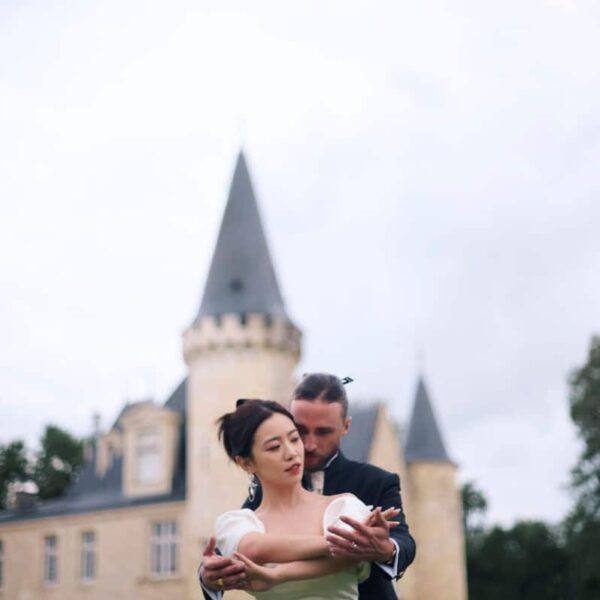 Danse Des Mariés Dans Le Parc Du Château