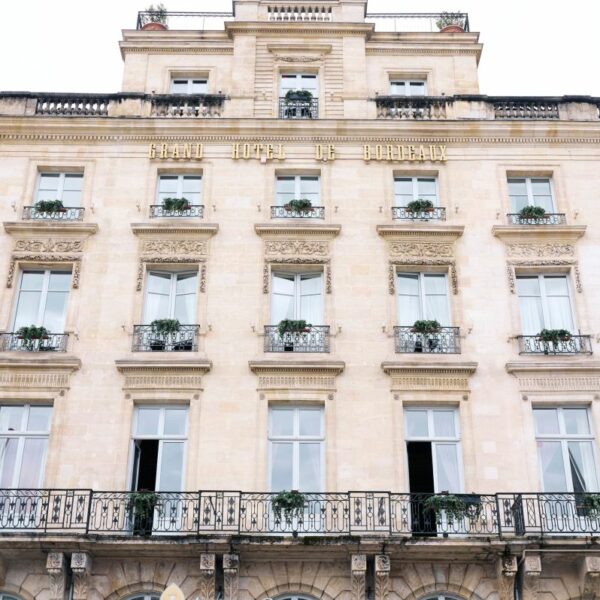 Grand Hôtel De Bordeaux Pour Les Préparatifs De Mariage