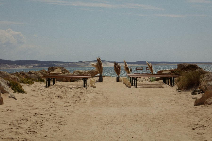 Cérémonie laïque sur la digue du domaine Bartherotte