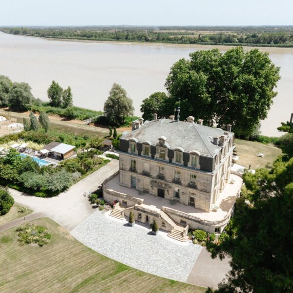 Chateau Grattequina Près De Bordeaux