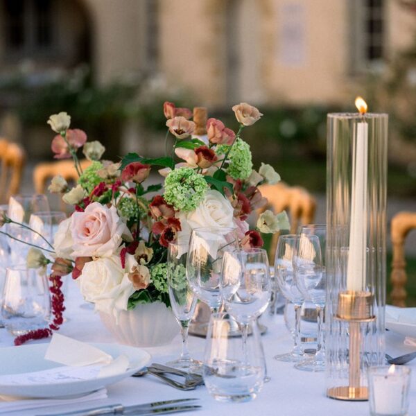 Belle Décoration Blush Et Burgundy Sur Tables
