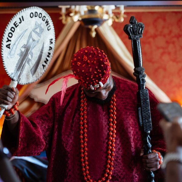 Tenue Traditionnelle Nigérienne Pour La Cérémonie De Mariage