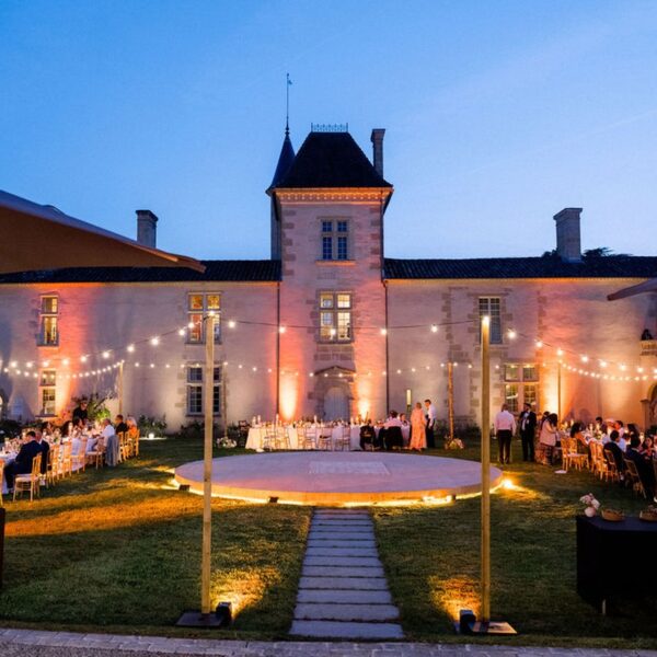 Vue De Nuit Du Dîner Extérieur De Mariage