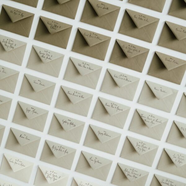 Enveloppes Avec Message Privé Pour Plan De Table De Mariage