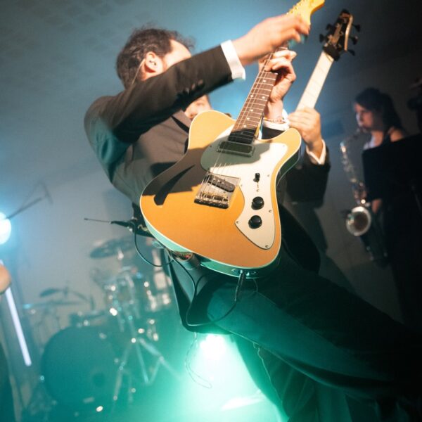 Guitariste Du Groupe Soulex