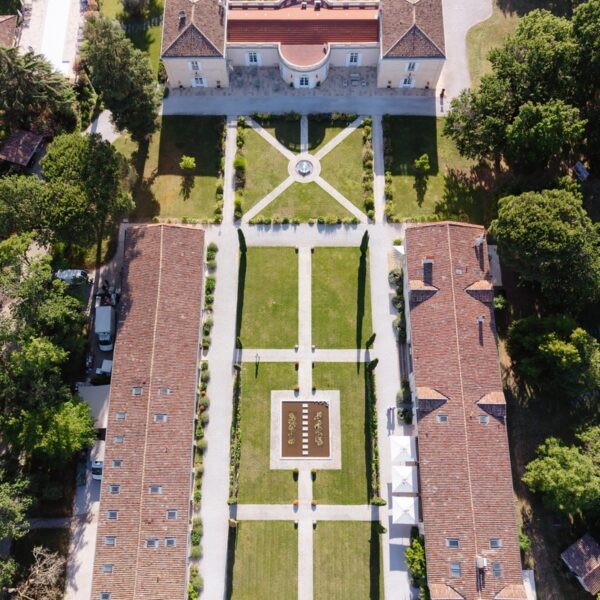 Vue Aérienne Du Château Gassies Avec Noces Du Monde