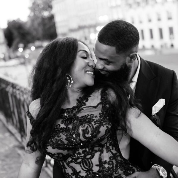 Magnifique Couple Au Grand Hôtel De Bordeaux Avec Noces Du Monde